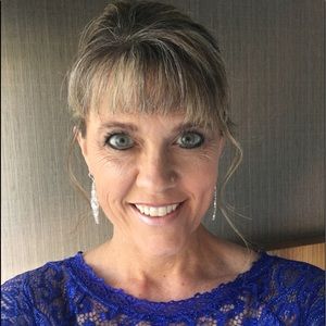 Meet your Posher, Holly